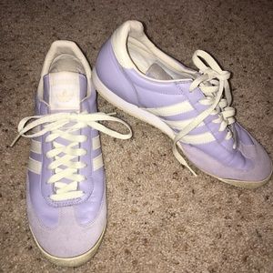 Women’s Adidas shoes size 10